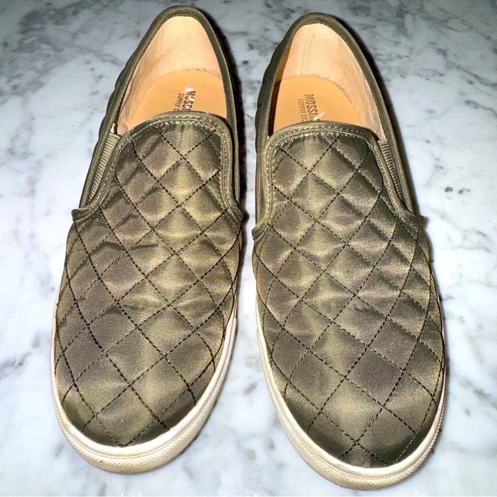 Mossimo Supply Co quilted slip on Shoes Olive color - Picture 1 of 4